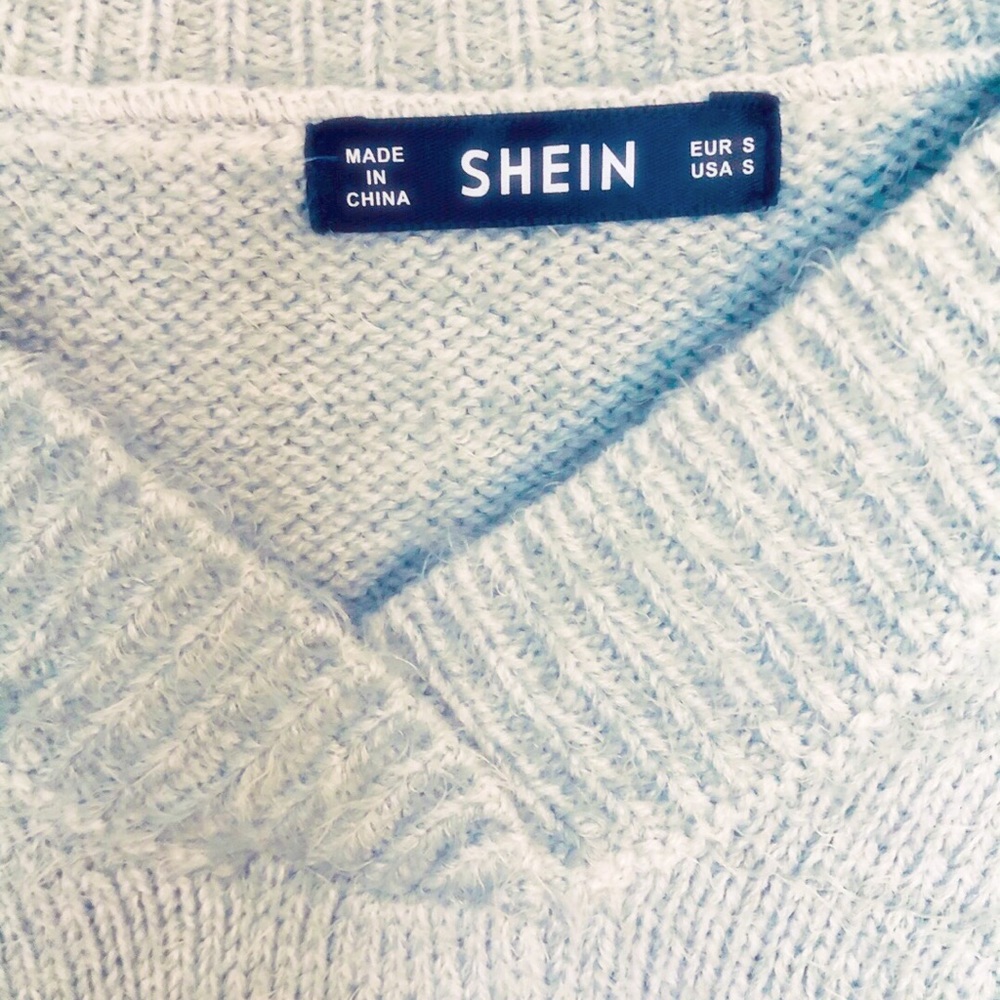 Drop shoulder sweater! Soft and fuzzy! - Picture 4 of 6